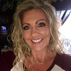 Meet your Posher, Alicia